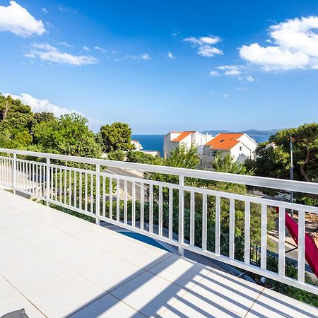 Magnificent Villa With Pool, Hot Tub, Sea View, Sauna Mimice Buitenkant foto