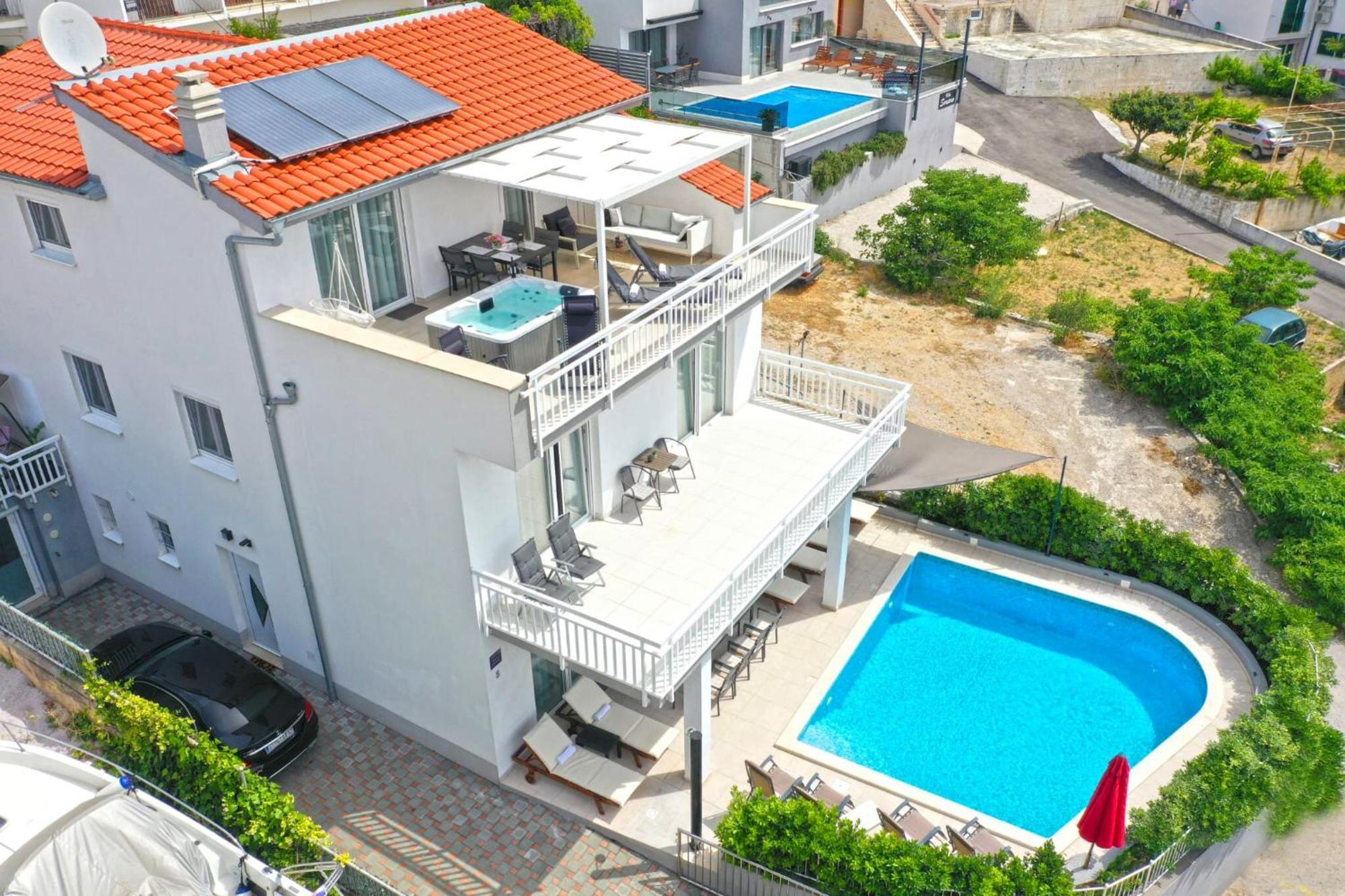 Magnificent Villa With Pool, Hot Tub, Sea View, Sauna Mimice Buitenkant foto
