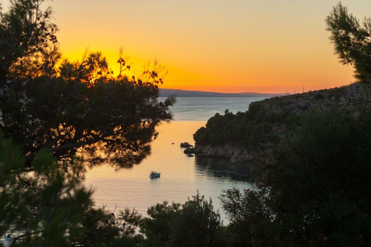 Magnificent Villa With Pool, Hot Tub, Sea View, Sauna Mimice Buitenkant foto